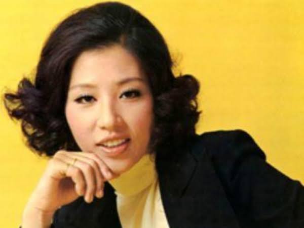 「44億円破産」した接骨院MJG 元AKB板野友美にポルシェ