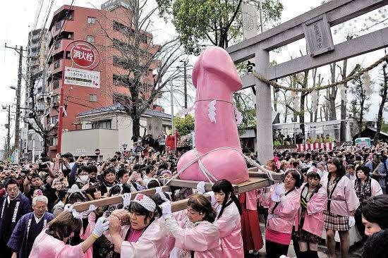 男性の局部がプリントされたマスクに注文殺到(米)