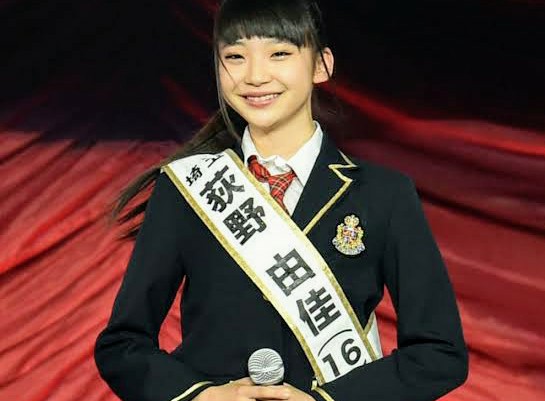 NGT48荻野由佳、三つ編みをサイドに流した姿　ファン絶賛「大人になってる」