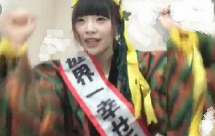 NGT48荻野由佳、三つ編みをサイドに流した姿　ファン絶賛「大人になってる」