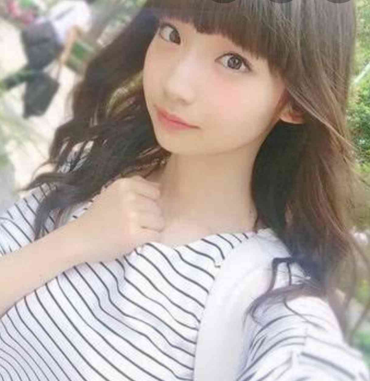 NGT48荻野由佳、三つ編みをサイドに流した姿　ファン絶賛「大人になってる」