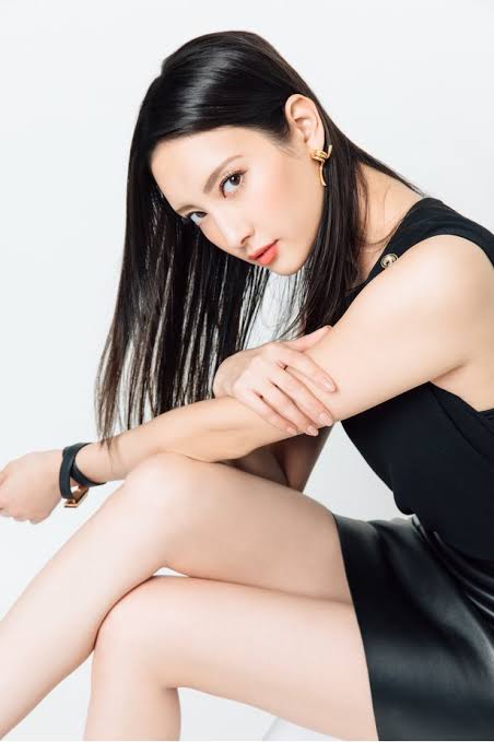 気が強そうな美人が好きな人!!