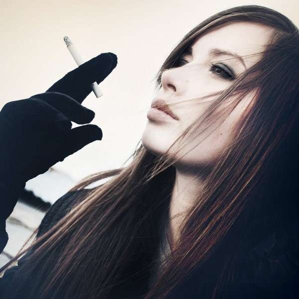 気が強そうな美人が好きな人!!