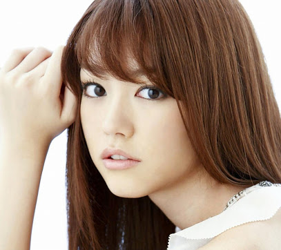 気が強そうな美人が好きな人!!