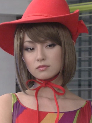 気が強そうな美人が好きな人!!