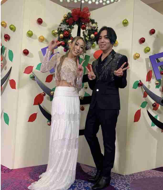 倖田來未、おうちメイクSHOT＆レコーディング報告に反響「ナチュラルメイク最高」「家の中でもオシャレ」