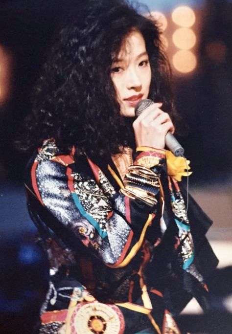 女性アイドルの衣装を語ろう❗