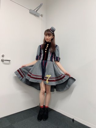 女性アイドルの衣装を語ろう❗