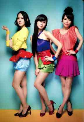 女性アイドルの衣装を語ろう❗