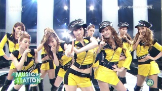 女性アイドルの衣装を語ろう❗