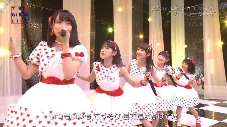 女性アイドルの衣装を語ろう❗