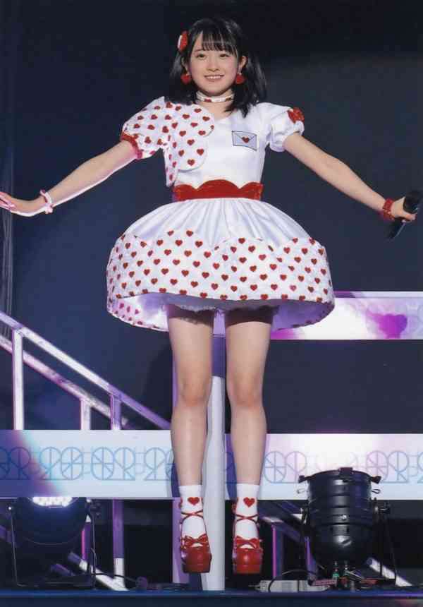 女性アイドルの衣装を語ろう❗