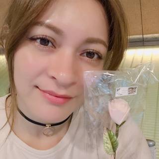 岩堀せり、夫・TAKUROとの“夫婦ショット”公開「ステキー」「憧れ夫婦」と反響