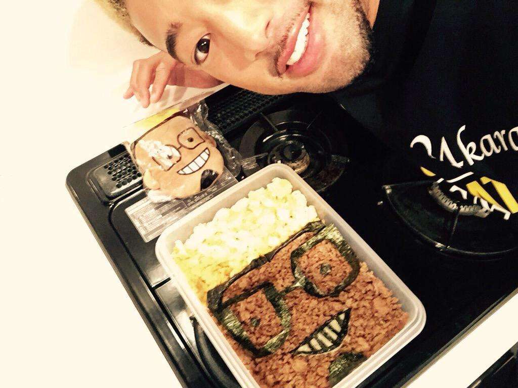 関口メンディー、おうち時間に自画像クッキー メンバーから不評も「めちゃくちゃウメンディーだから!」