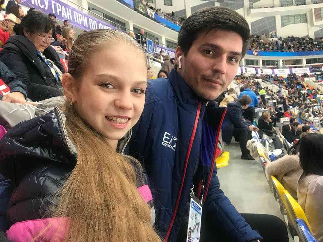 ロシアのトルソワ、コーチ変更へ 五輪王者プルシェンコ氏に師事 フィギュア