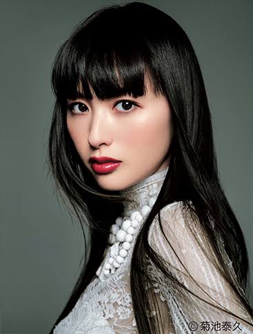 中条あやみ“女優業撤退説”が浮上…エビちゃんと同じ道を歩む!?