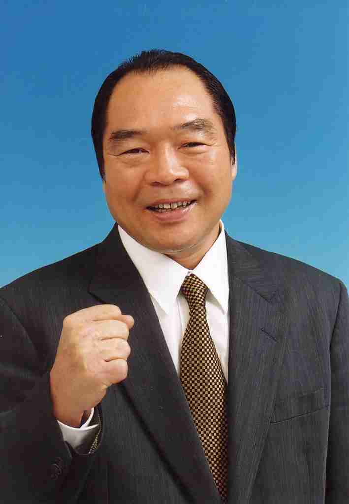 【ネタトピ】東進ハイスクールの講師っぽい画像