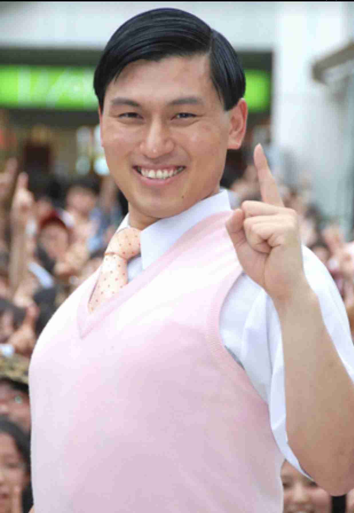 【ネタトピ】東進ハイスクールの講師っぽい画像