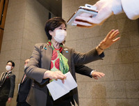 【なりきる】ゾンビから逃れる為に巨大ホームセンターに逃げ込んだ設定で語り合うトピ