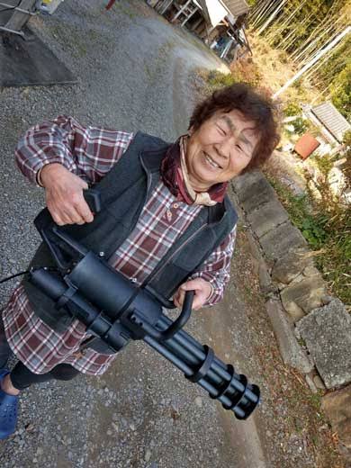 【なりきる】ゾンビから逃れる為に巨大ホームセンターに逃げ込んだ設定で語り合うトピ
