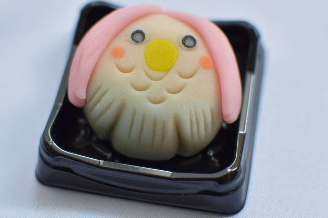 アマビエと甘エビを交互に貼るトピ