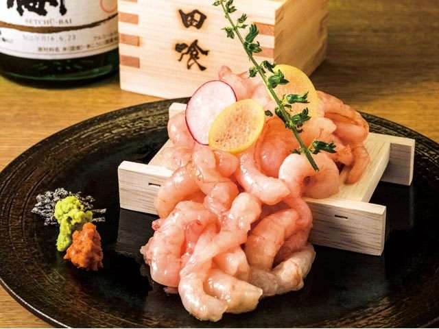 アマビエと甘エビを交互に貼るトピ