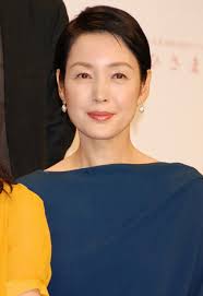 顔のパーツが小さい美人