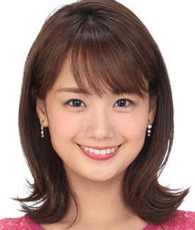 顔のパーツが小さい美人