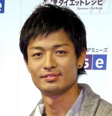 浜辺美波、中村倫也に「8月の焼き肉楽しみにしています」
