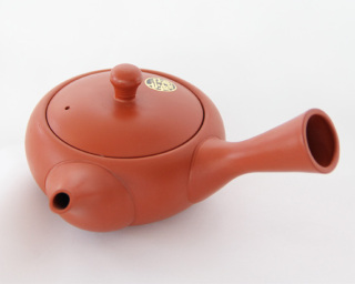 日本各地　どこの焼き物が好きですか？