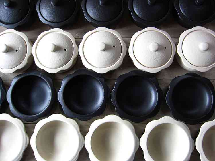 日本各地　どこの焼き物が好きですか？