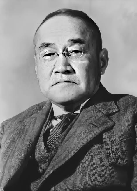 髪型迷う近藤春菜が“前髪短め&三つ編みおさげ”姿