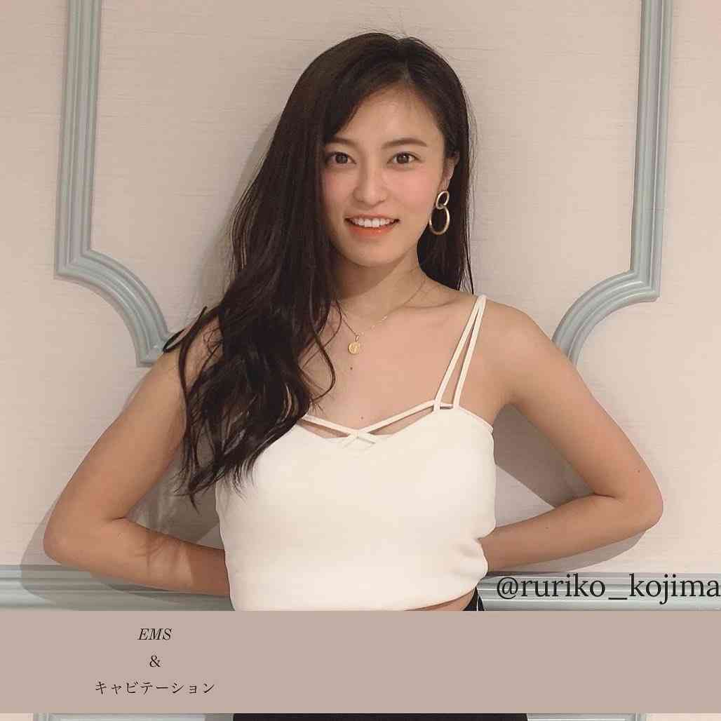 小島瑠璃子　“番組回せる”評価に「カンペを読んでるだけ」「めちゃくちゃコントロールして」
