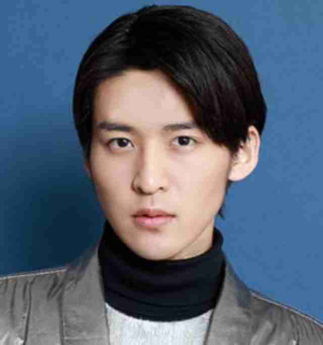 Snow Man・目黒蓮、人気急上昇で「雑誌・グッズの高額転売」横行！古参ファンから「ついていけない」の声続出