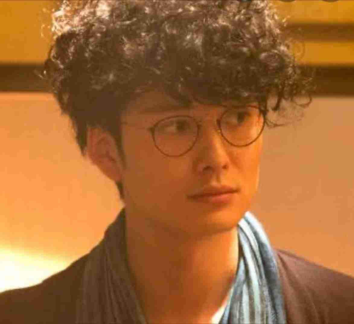 頭脳明晰タイプの顔