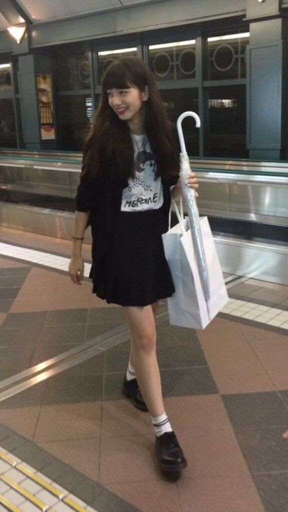 有名人のダサい私服とオシャレな私服を交互に貼るトピ