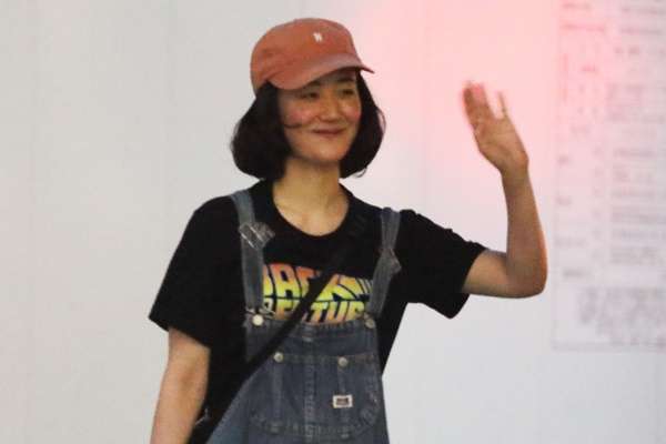 有名人のダサい私服とオシャレな私服を交互に貼るトピ
