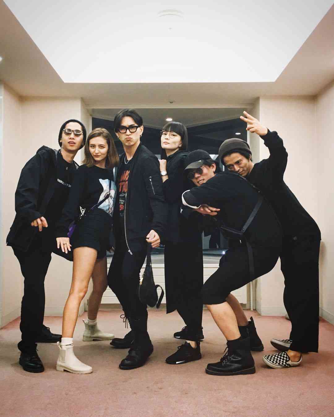 有名人のダサい私服とオシャレな私服を交互に貼るトピ