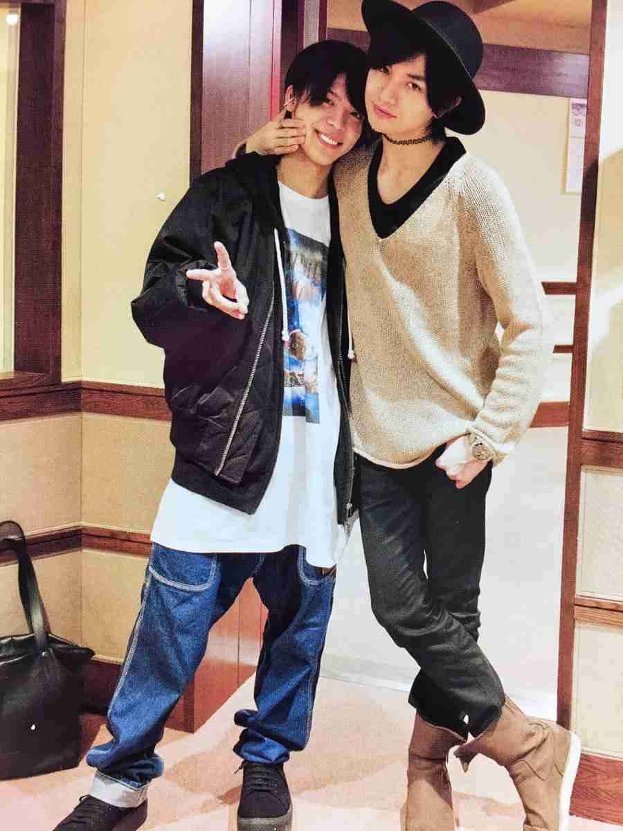 有名人のダサい私服とオシャレな私服を交互に貼るトピ