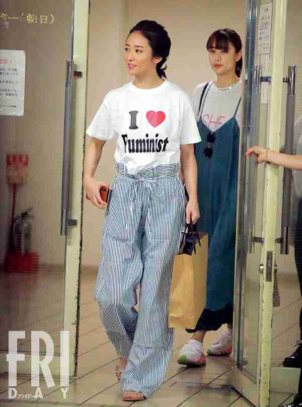 有名人のダサい私服とオシャレな私服を交互に貼るトピ