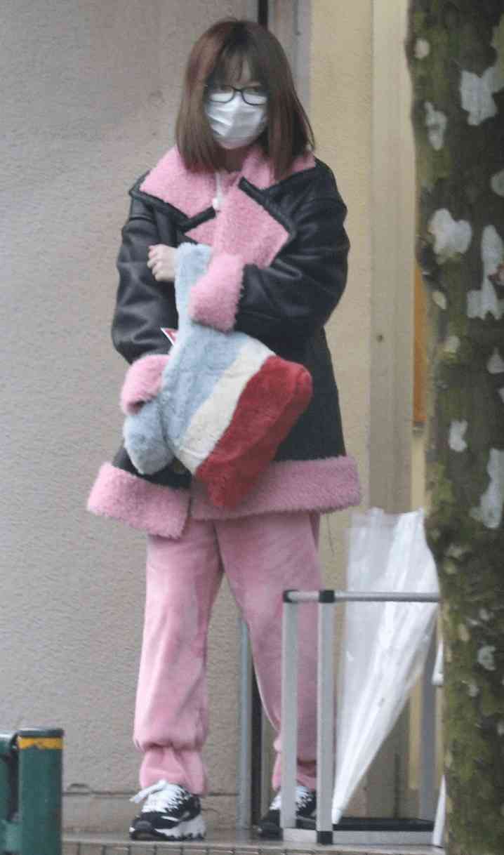 有名人のダサい私服とオシャレな私服を交互に貼るトピ