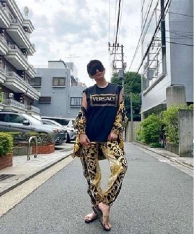 有名人のダサい私服とオシャレな私服を交互に貼るトピ
