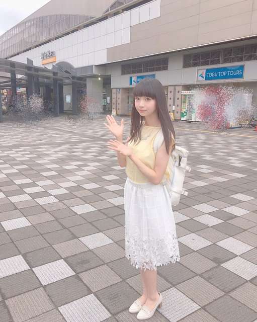 有名人のダサい私服とオシャレな私服を交互に貼るトピ
