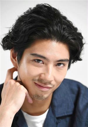 目元だけで誰だか当てるトピ