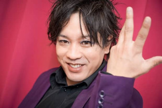 目元だけで誰だか当てるトピ