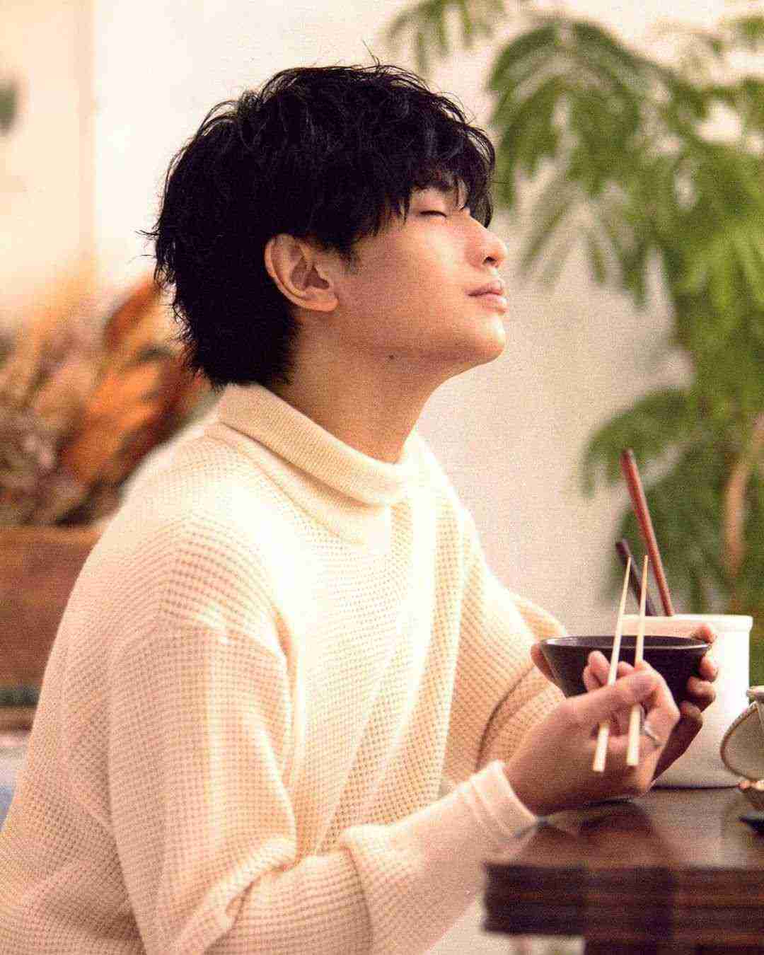 ジャニーズの横顔の画像を貼ってくトピ