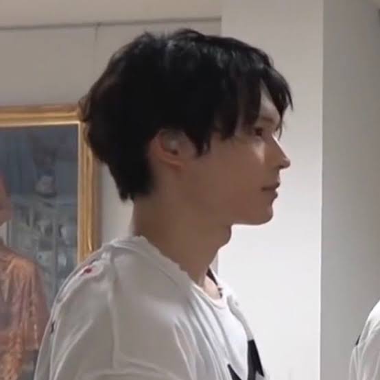 ジャニーズの横顔の画像を貼ってくトピ