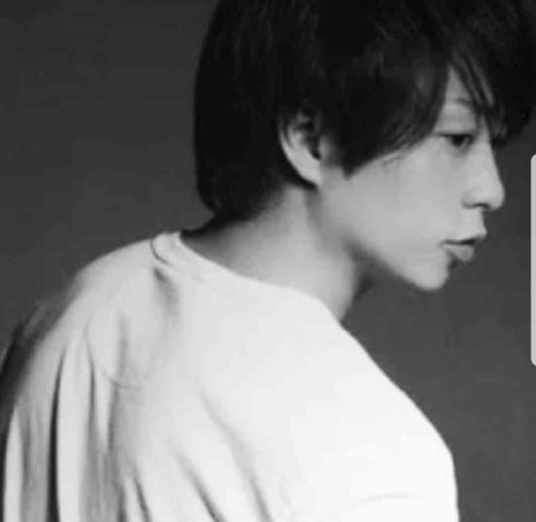 ジャニーズの横顔の画像を貼ってくトピ