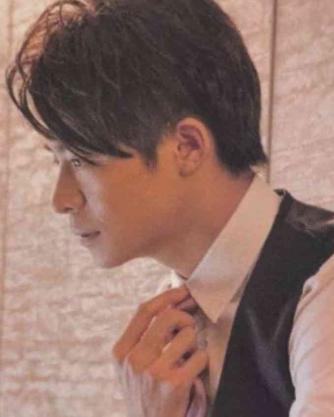 ジャニーズの横顔の画像を貼ってくトピ