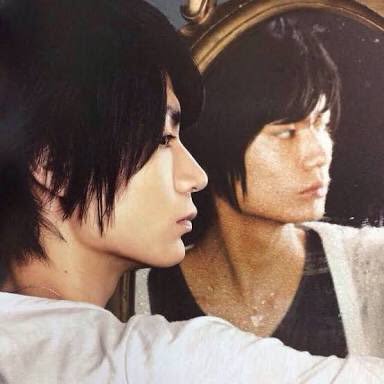 ジャニーズの横顔の画像を貼ってくトピ